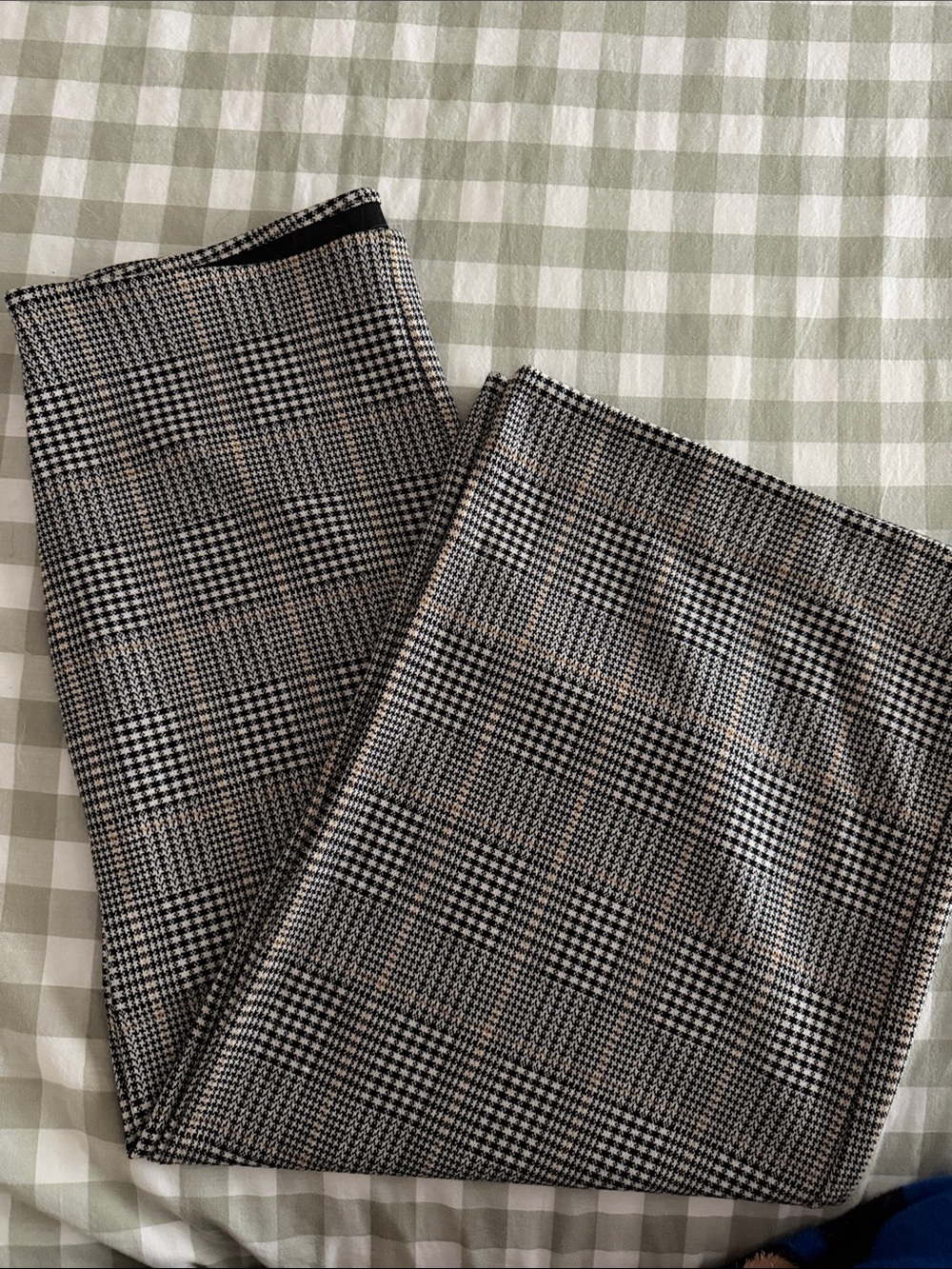 H&M Glen Plaid Pocket Square - Black and Brown